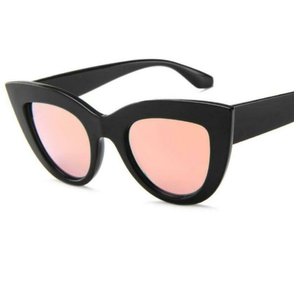 Women's Black Cat-Eye Sunglasses with Pink Mirror Lenses